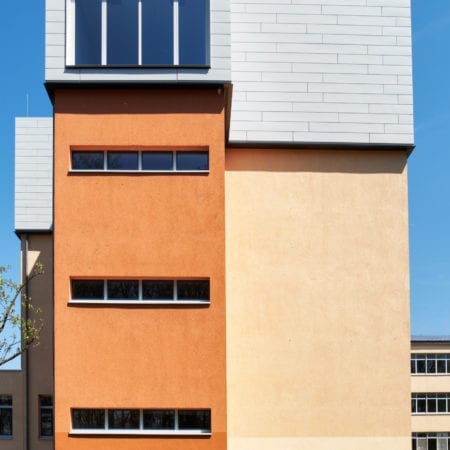 Heinrich Mann School Exterior in Dietzenbach; Photo by Stefan Bodeman/Fast + Epp
